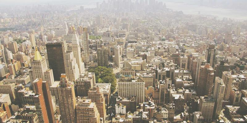 从蜂巢网到品牌宇宙：沉浸式体验设计如何重构品牌叙事与空间感知